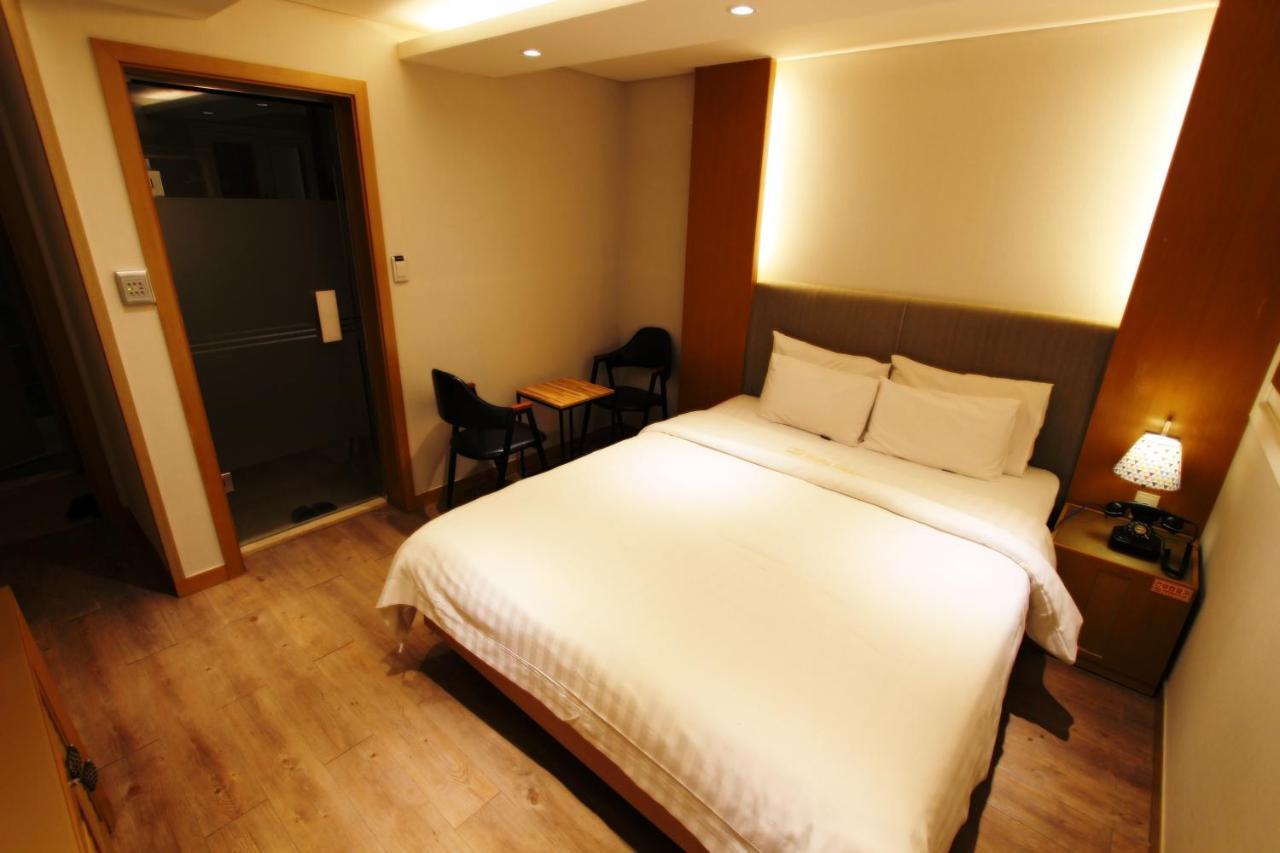 Demian Hotel Seoel Buitenkant foto